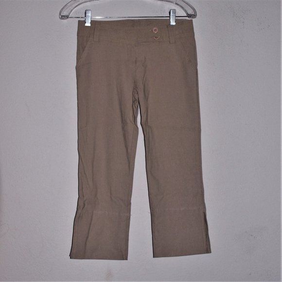 Ponny Tail Capri Pants Size Small - Picture 2 of 3